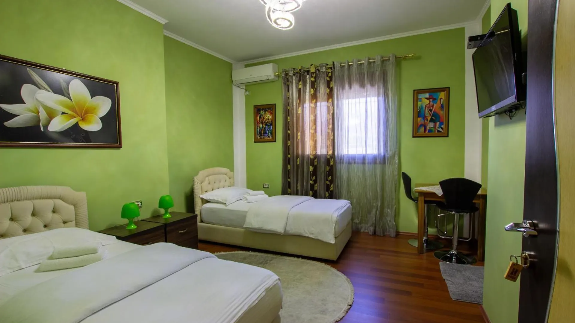 Bora Hotel Gjirokastër