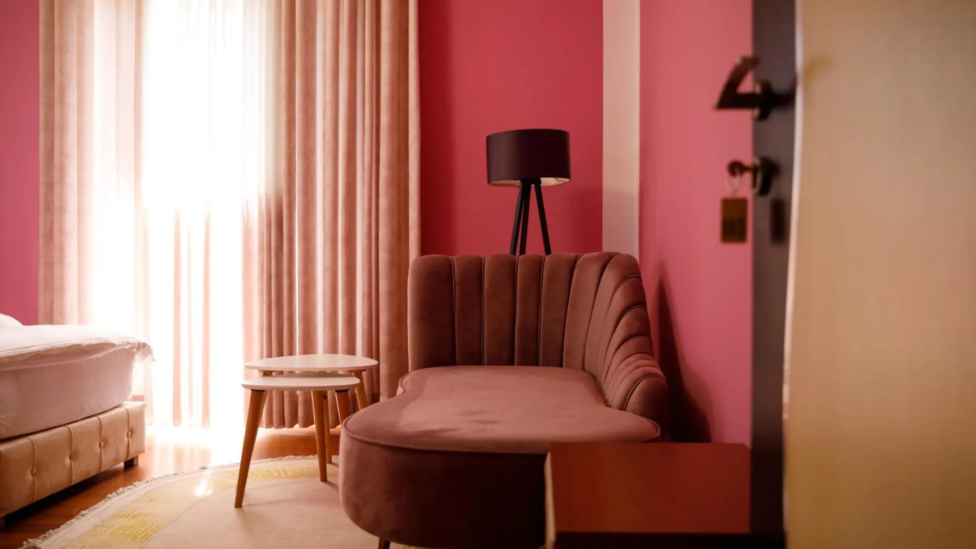 Bora Hotel Gjirokastër 4*,