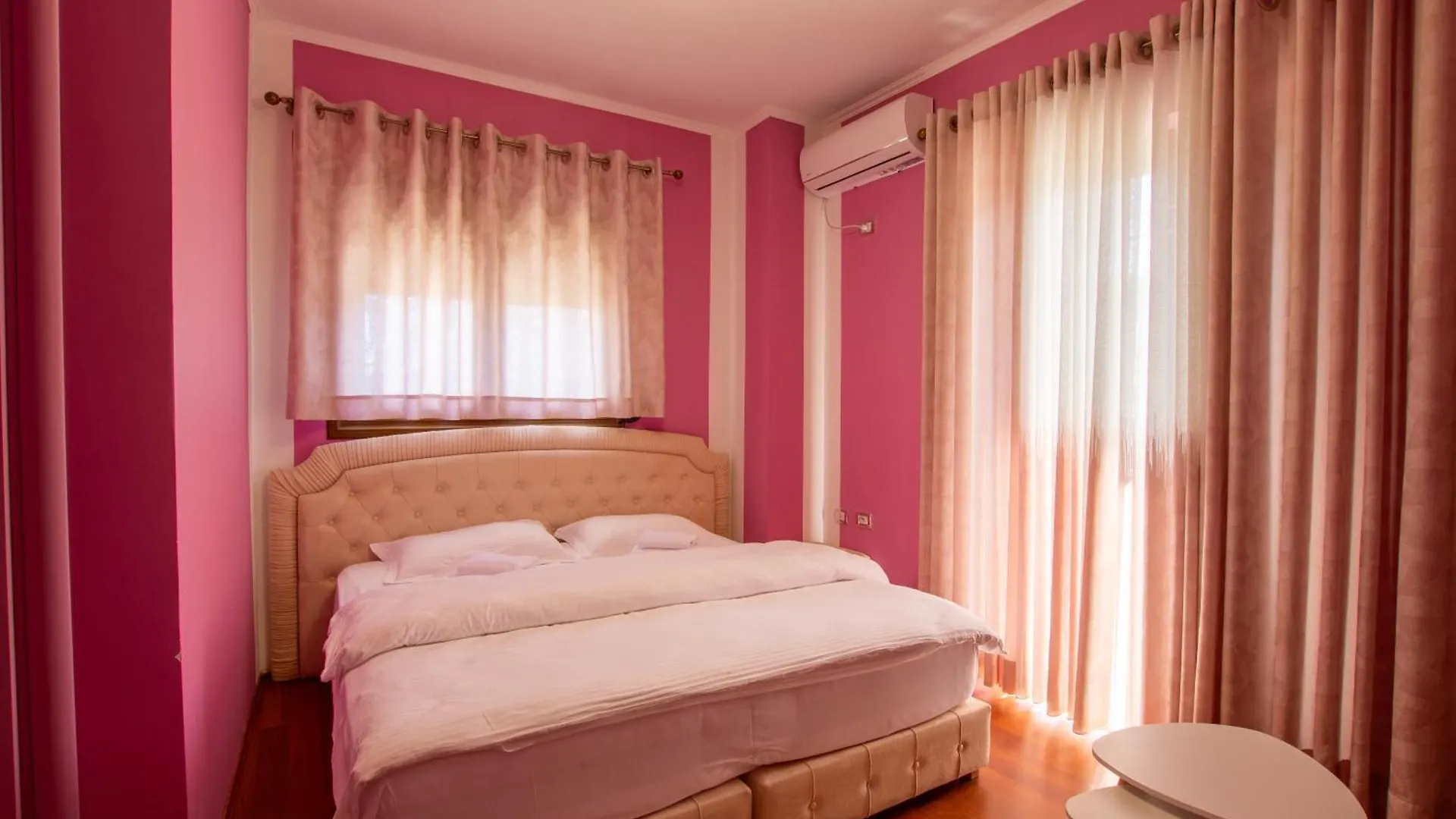 Bora Hotel Gjirokastër